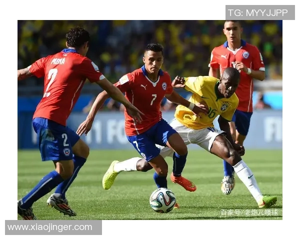 重庆网球队在杯赛中的灵活战术与团队配合展现出色表现分析